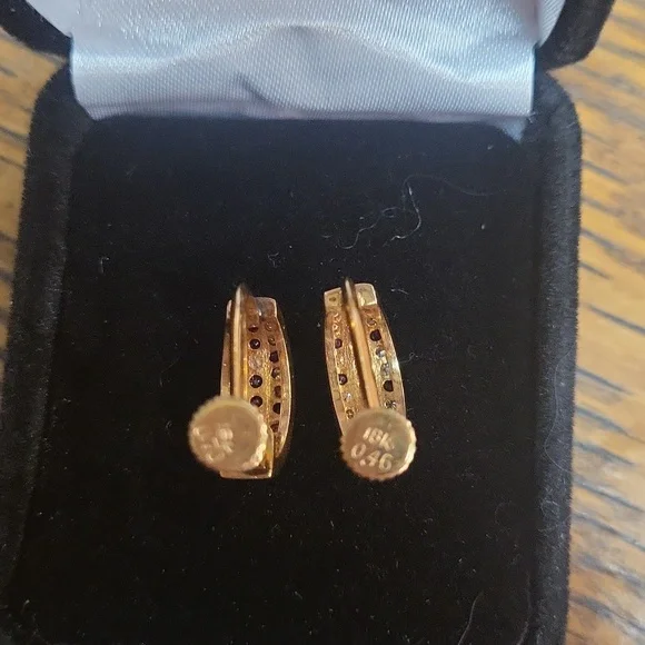 Elegant Rose Gold and Ruby Gemstone Earrings set in 18kt gold 4.8 grams